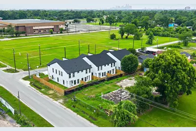 8449 Furray Road, Houston, TX 77028 - Photo 14