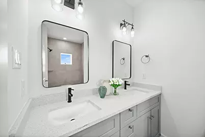 8449 Furray Road, Houston, TX 77028 - Photo 22