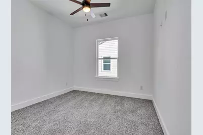 5130 Clover Street #A/B, Houston, TX 77033 - Photo 8