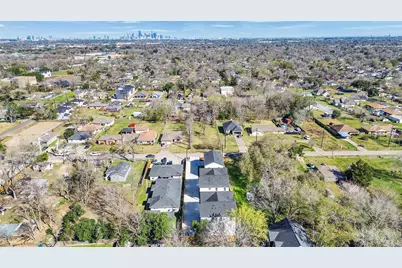 5130 Clover Street #A/B, Houston, TX 77033 - Photo 2