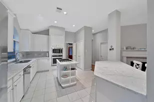 12126 Laguna Pointe Ln, Houston, TX 77041 - Photo 8