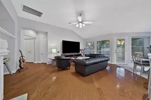 12126 Laguna Pointe Ln, Houston, TX 77041 - Photo 6