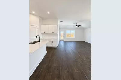 2230 W Post Oak Circle, Dayton, TX 77535 - Photo 6