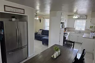 10315 Carthage Dr, Houston, TX 77089 - Photo 6