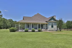 10885 Post Oak Dr, Conroe, TX 77385 - Photo 4