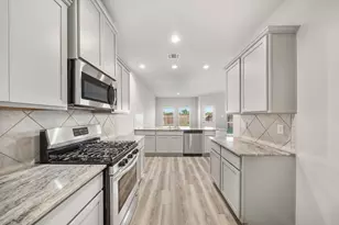 13423 Lucky Bill Ln, Houston, TX 77048 - Photo 4