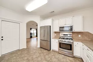 228 Greenleaf St, Huntsville, TX 77340 - Photo 14