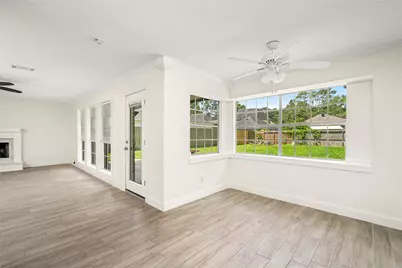 560 Landfall Lane, Conroe, TX 77302 - Photo 18