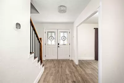 560 Landfall Lane, Conroe, TX 77302 - Photo 10