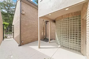9374 Briar Forest Dr, Houston, TX 77063 - Photo 2