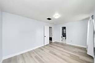 3207 Jorns St, Houston, TX 77045 - Photo 32