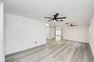 3207 Jorns St, Houston, TX 77045 - Photo 6