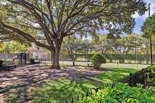 13948 Hollowgreen Dr, Houston, TX 77082 - Photo 8