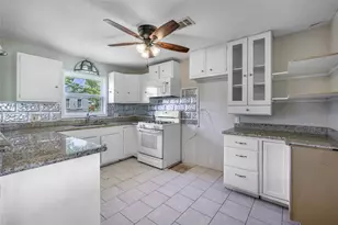 604 Fordtrand St, Ellinger, TX 78938 - Photo 2