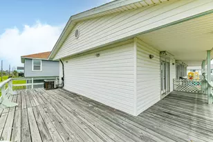 4214 Liberty Dr, Galveston, TX 77554 - Photo 36