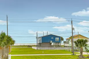 4214 Liberty Dr, Galveston, TX 77554 - Photo 2