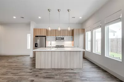 4402 Santorini Lane, Houston, TX 77045 - Photo 10