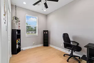 7393 Fairway Dr, Houston, TX 77087 - Photo 24