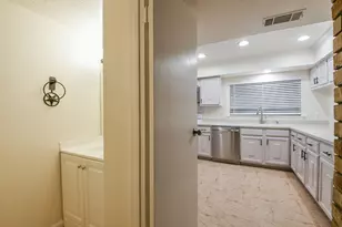 26 Yewleaf Rd, The Woodlands, TX 77381 - Photo 10