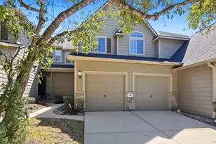 14 Valley Oaks Cir, The Woodlands, TX 77382 - Photo 2