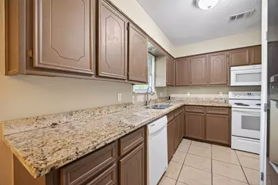 2926 Vance Avenue, Texas City, TX 77590 - Photo 12