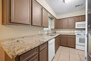 2926 Vance Ave, Texas City, TX 77590 - Photo 12