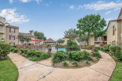 2120 El Paseo Street #2425, Houston, TX 77054 - Photo 2