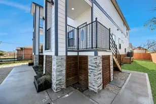 5226 Ricky St, Houston, TX 77033 - Photo 8