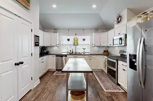 3425 Alsace Ct, Bryan, TX 77808 - Photo 8