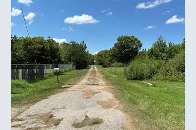 709 Pollard Drive, Manvel, TX 77578 - Photo 8