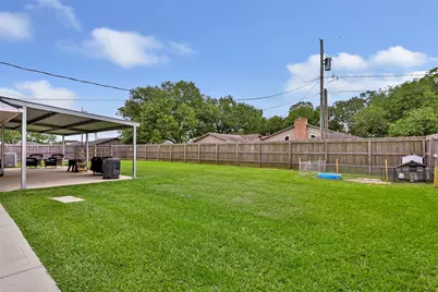 106 Lynn Street Street, Anahuac, TX 77514 - Photo 8