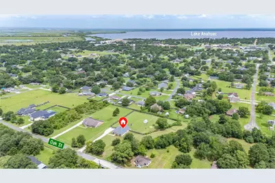 1001 Oak Street, Anahuac, TX 77514 - Photo 2