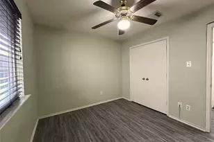 8903 Aspen Pl Dr, Houston, TX 77071 - Photo 16