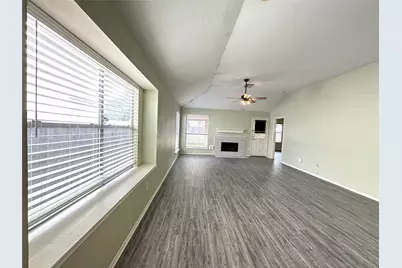 8903 Aspen Place Drive, Houston, TX 77071 - Photo 8