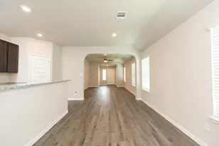 5615 James Michael Dr, Rosharon, TX 77583 - Photo 8