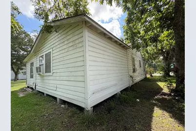 406 Omega, El Campo, TX 77437 - Photo 8