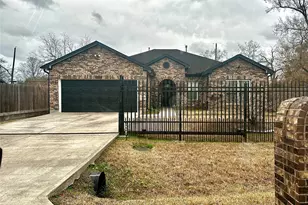 8614 Fringewood Dr, Houston, TX 77028 - Photo 4