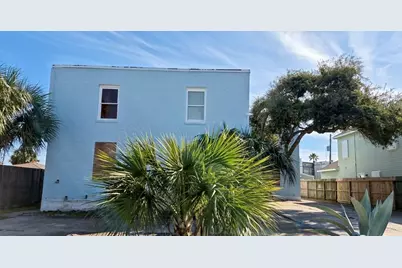 3609 Avenue S 1/2, Galveston, TX 77550 - Photo 2