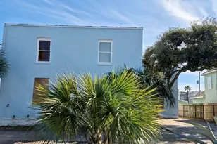 3609 Ave S 1/2, Galveston, TX 77550 - Photo 2