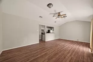 406 W Oak St, Highlands, TX 77562 - Photo 24
