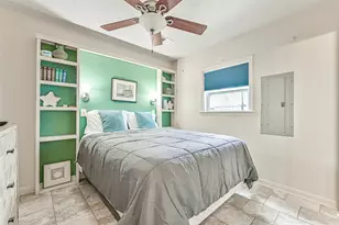 22818 Buena St, Galveston, TX 77554 - Photo 44