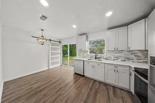 6003 Westover St, Houston, TX 77033 - Photo 14