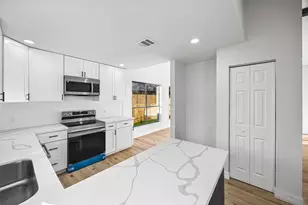 6703 Casablanca Dr, Houston, TX 77088 - Photo 10