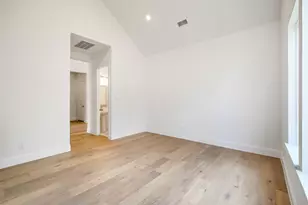 16006 Monterrey Crk Ct, Conroe, TX 77302 - Photo 4