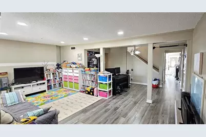 781 Country Place Drive #2016, Houston, TX 77079 - Photo 4