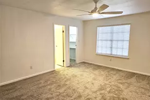 9850 Pagewood Ln, Houston, TX 77042 - Photo 18