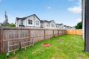 1938 Laverne St, Houston, TX 77080 - Photo 40
