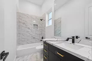 1938 Laverne St, Houston, TX 77080 - Photo 10