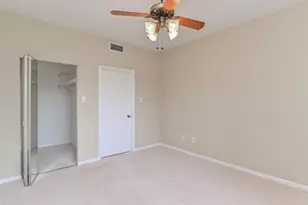 8055 Cambridge St, Houston, TX 77054 - Photo 18