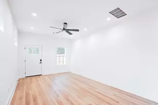 7903 Sunnyhill St, Houston, TX 77088 - Photo 12